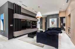 Lux Villa for 12 Miami Design District with Pool! - Image 3
