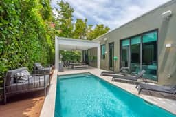 Lux Villa for 12 Miami Design District with Pool! - Image 4