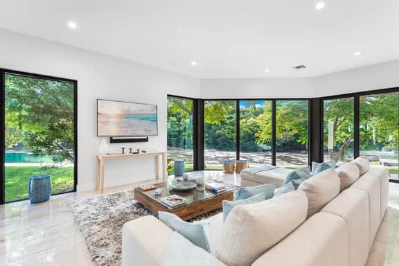 Lux Villa with pool on the water / Beach Access! - Image 3