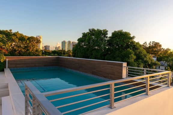 Luxury Villa w/ Rooftop Pool & Theater - Image 2