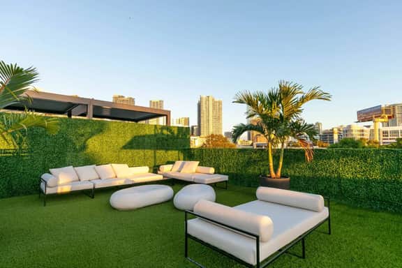 Luxury Villa w/ Rooftop Pool & Theater - Image 4