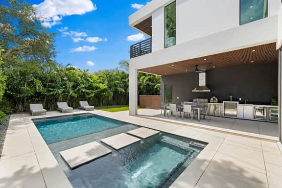 Modern Miami Estate w/ Pool & Rooftop - Image 3