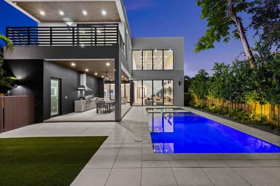 Modern Miami Estate w/ Pool & Rooftop - Image 4