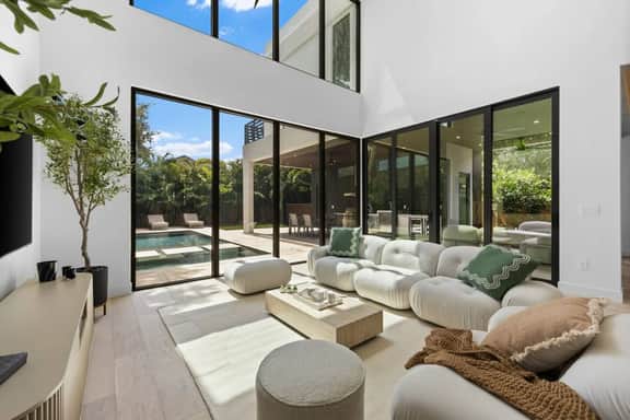 Modern Miami Estate w/ Pool & Rooftop - Image 2