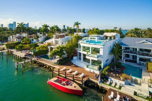 Waterfront Villa - Rooftop Pool & Spa - Theater - Image 1