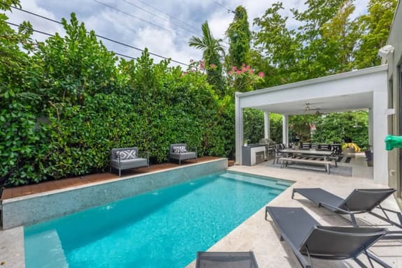Lux Villa for 12 Miami Design District with Pool! - Image 1
