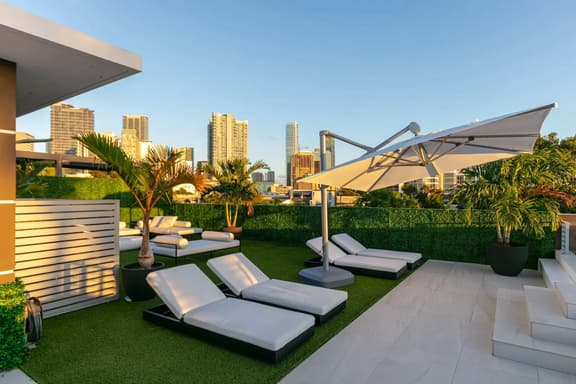 Luxury Villa w/ Rooftop Pool & Theater - Image 1
